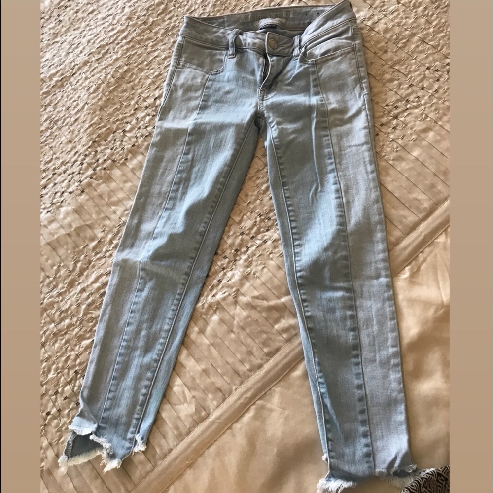 Super cute Trendy jeans! American eagle!